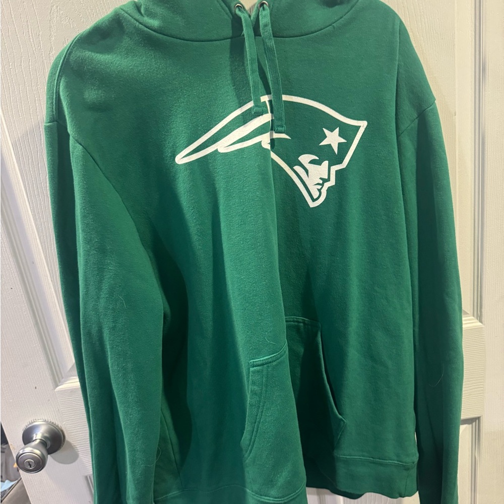 Fanatics Green Sweater with Bold Logo